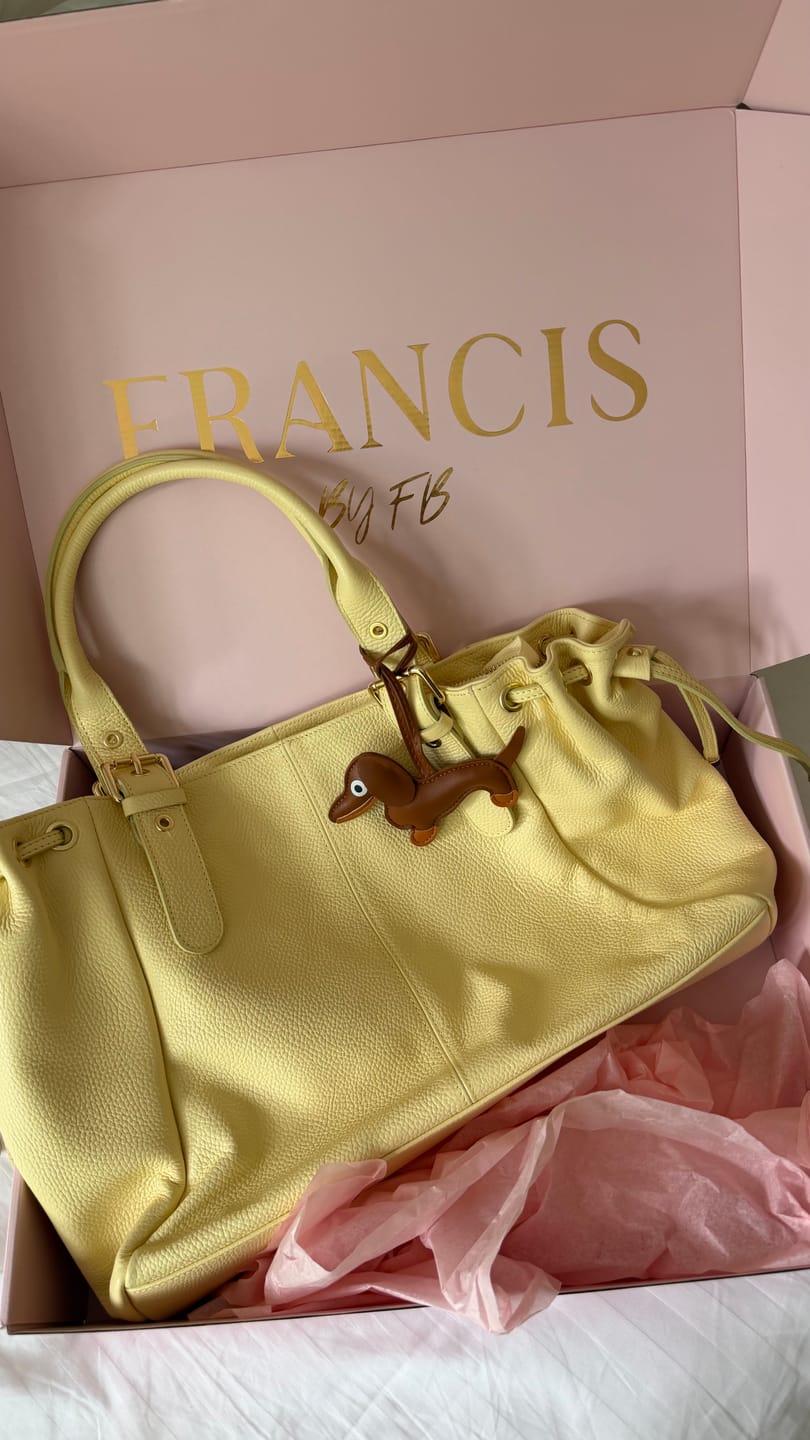 Customer photo review of Muse bag butter yellow