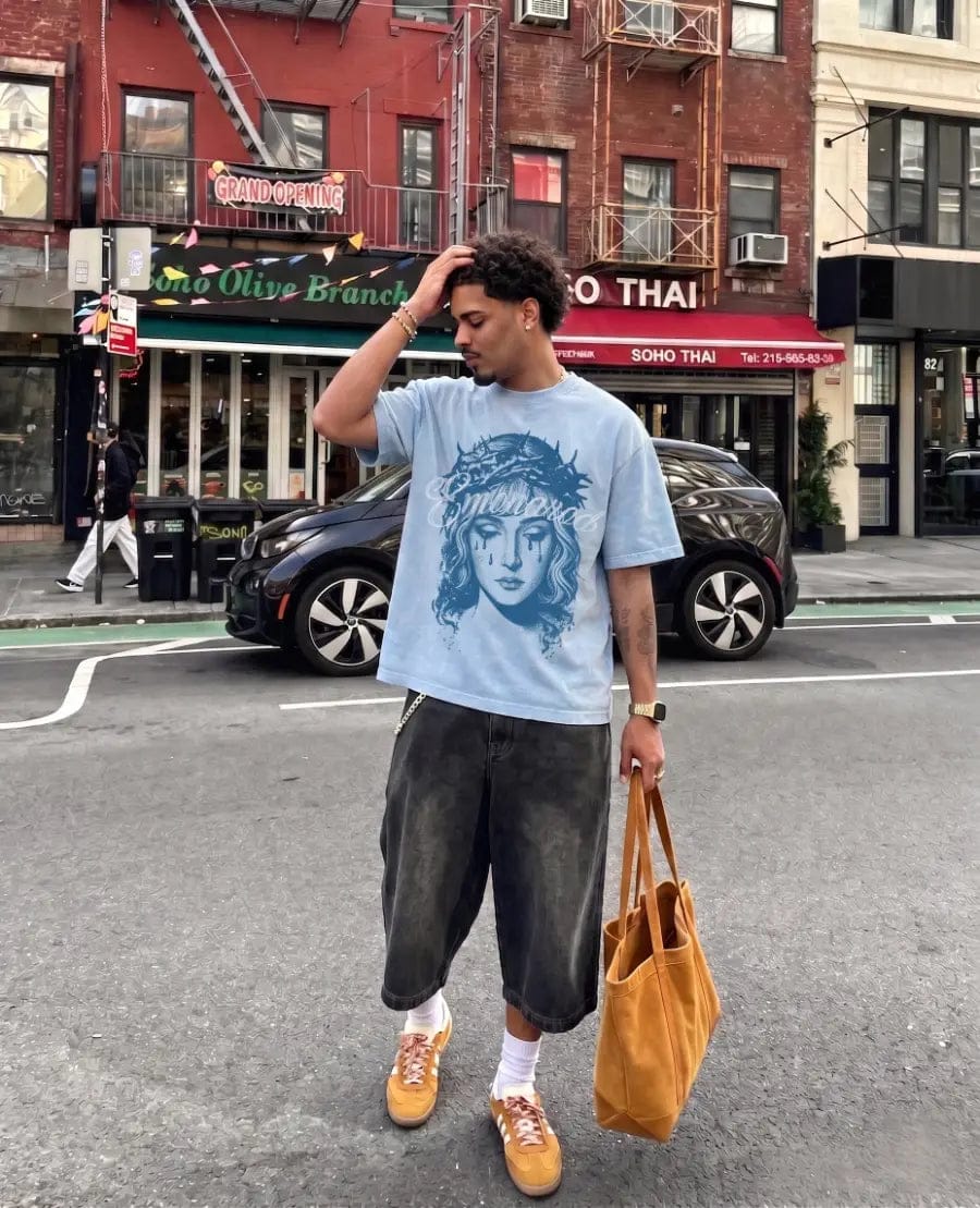 Customer photo review of Weeping Graphic Boxy Tee
