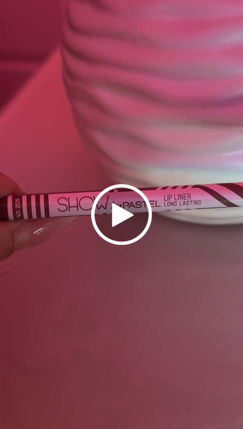 Customer video review of Pastel Vegan Lip Liner No. 205 - Cruelty-Free, Long-Lasting, Dermatologically Tested Lip Definition & Vibrant Color