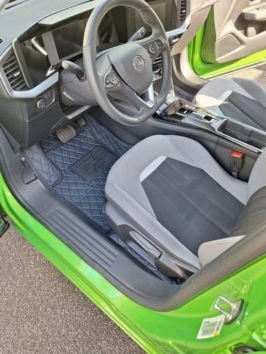 Customer photo review of MAßGESCHNEIDERTE - Premium Auto Fußmatten