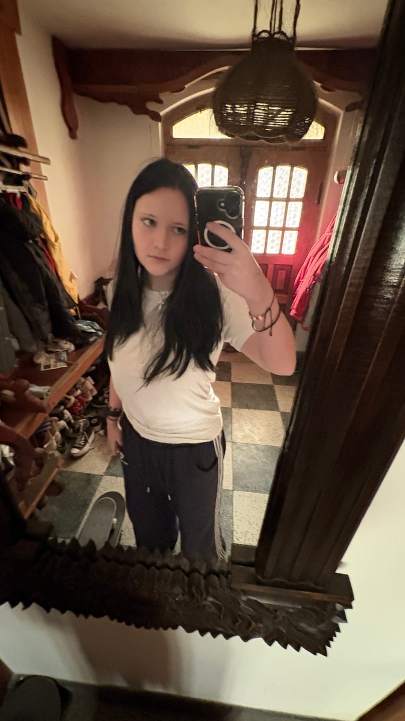 Customer photo review of Aelfric Eden Double Waist Baggy Sweatpants