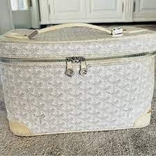 Customer photo review of Elegant Vanity Crossbody