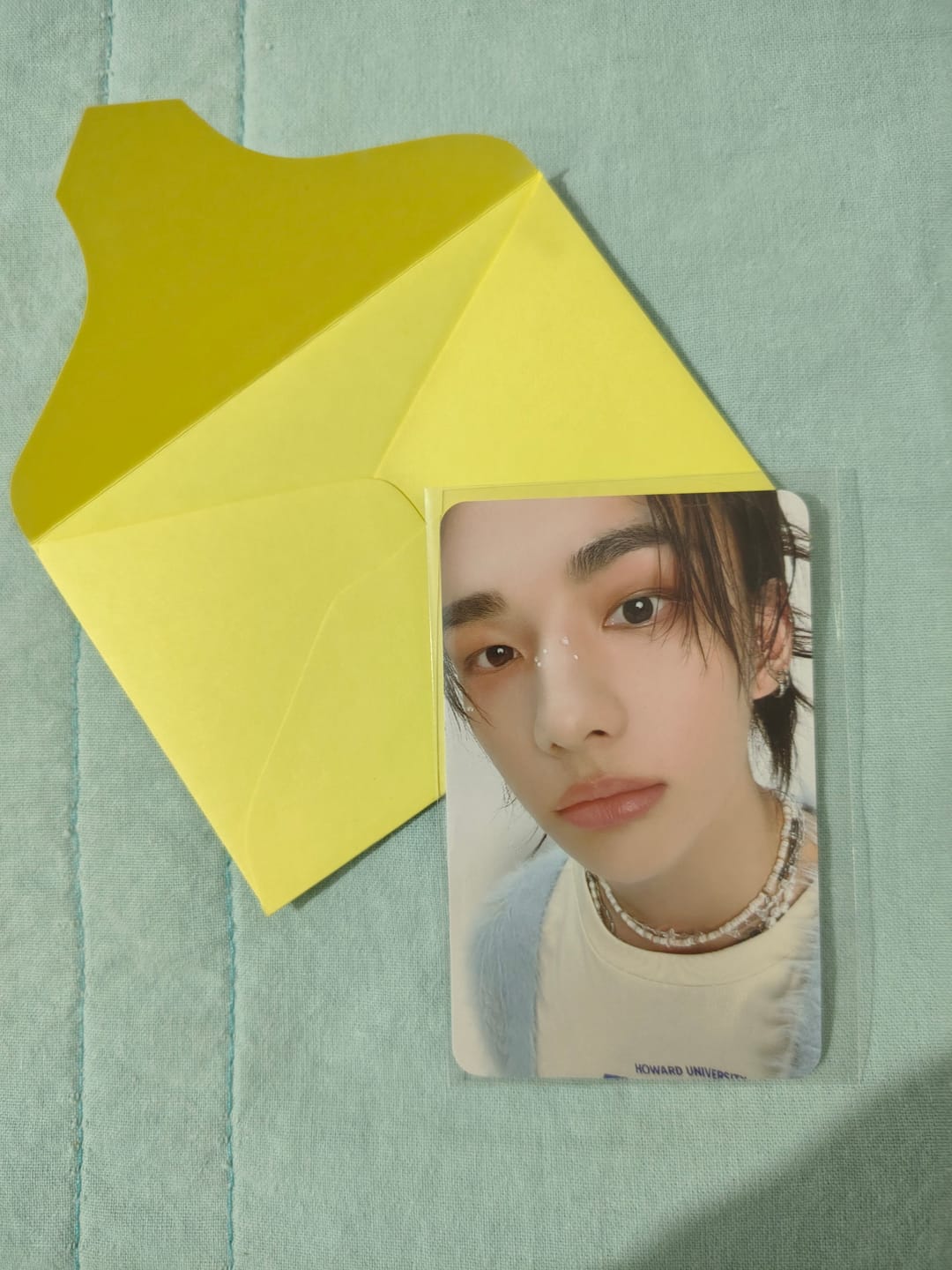 Customer photo review of K-POP BLIND RANDOM PHOTOCARD