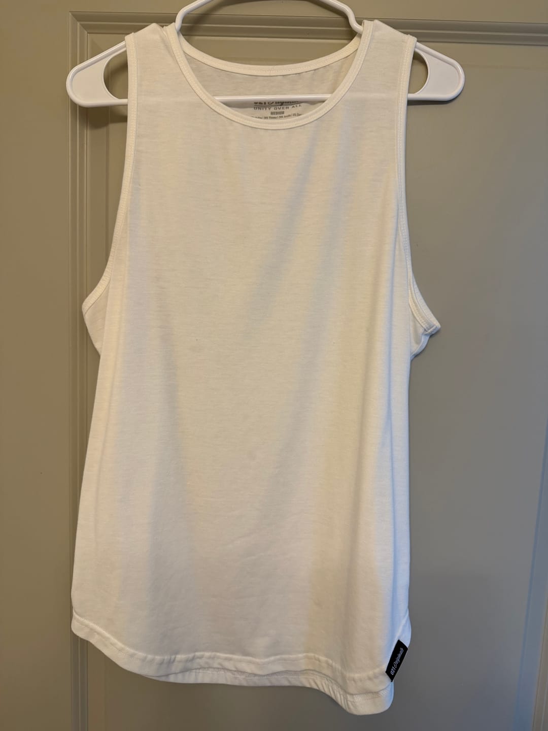 Customer photo review of 021 ESSENTIAL DROP-CUT TANK
