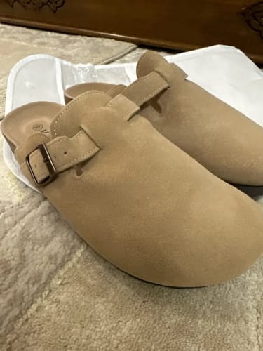 Customer photo review of Unisex Arizona Narrow Smooth Sandals