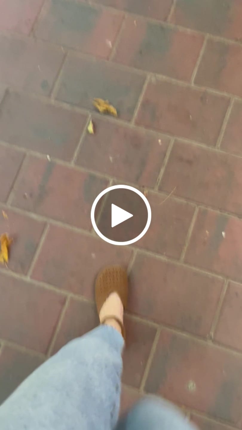 Customer video review of Roots Airelle Camel