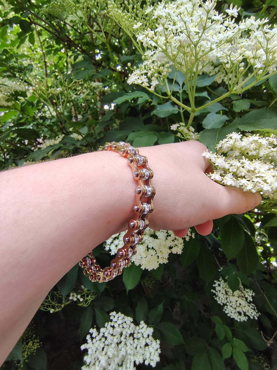 Customer photo review of Cycolinks Rose Gold Crystal Bike Chain Bracelet