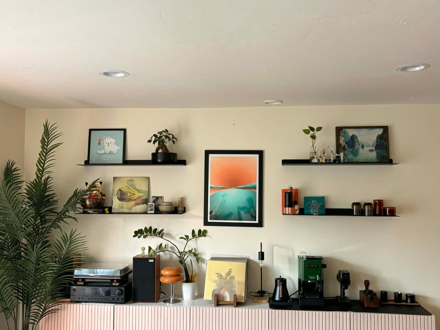 Customer photo review of Modern Metal Floating Shelf - Minimalist Wall Storage & Display