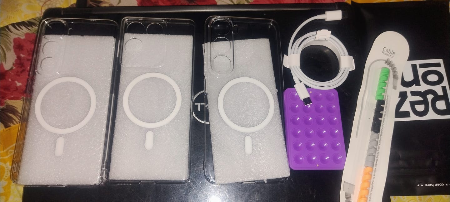 Customer photo review of Anti-Yellow Magsafe Clear Case - Motorola Edge 40 Neo