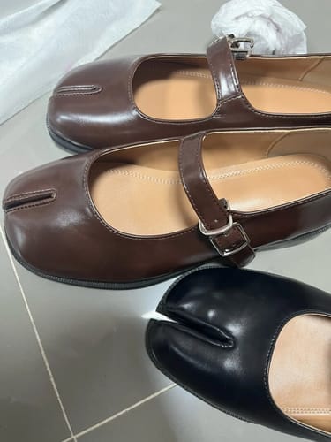 Customer photo review of Tabi loafers