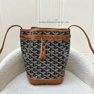 Customer photo review of Petite Flot Bucket