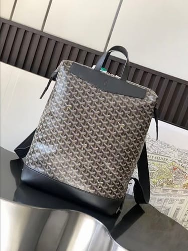 Customer photo review of Summit Elegance Backpack