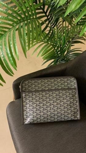 Customer photo review of JetSet Valise Case