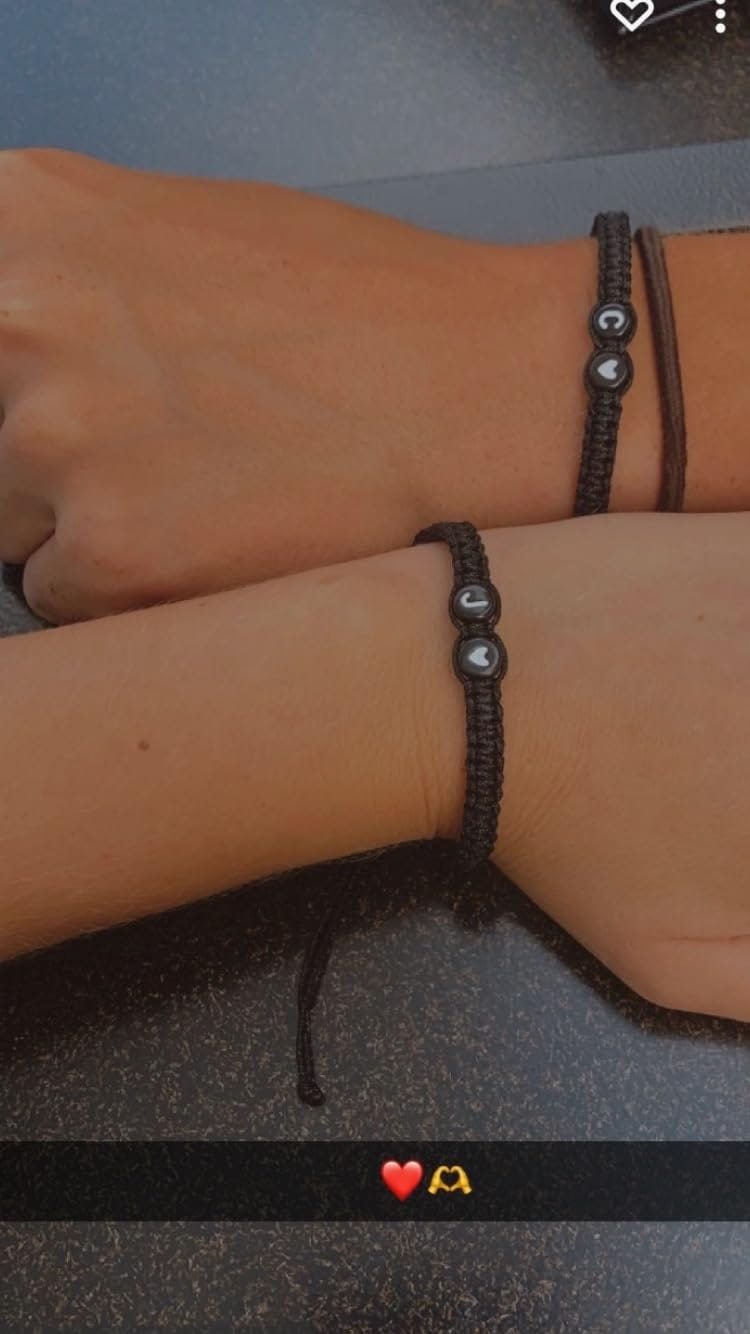 Customer photo review of Verstellbares Armband mit Initiale & Herz