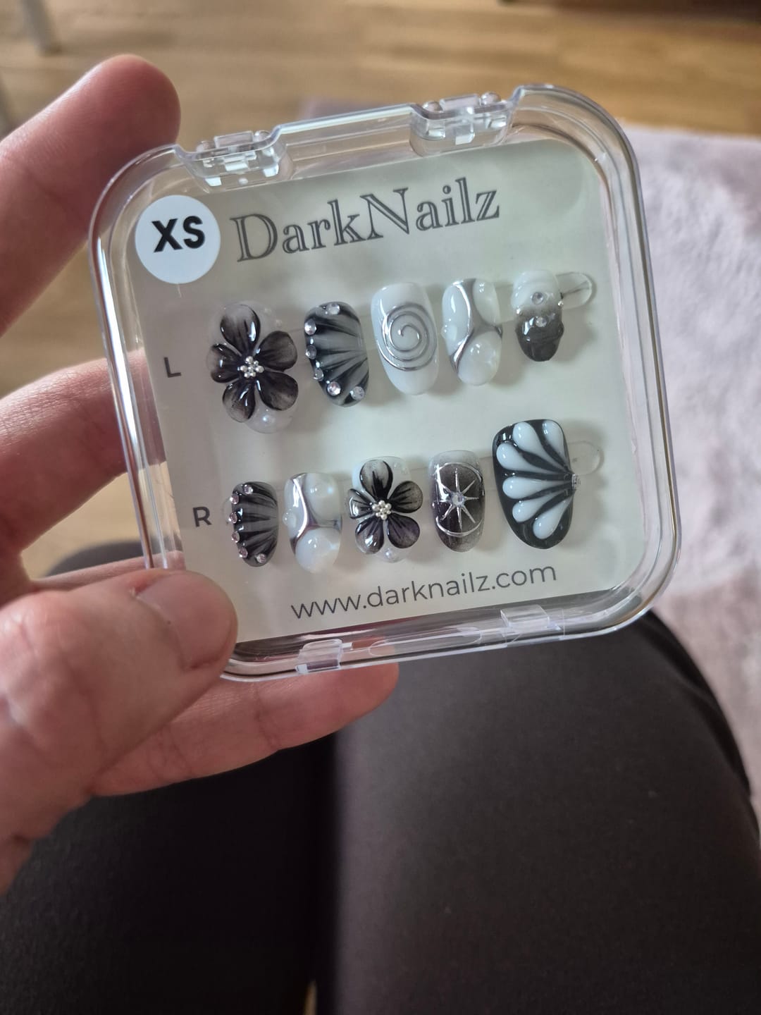 Customer photo review of Handmade Black Flowers Press On Nails, Dark Floral Y2K Fake Nails | Darknailz