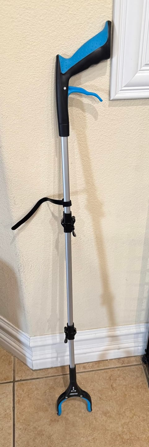 Customer photo review of 43" Foldable Grabber Reacher