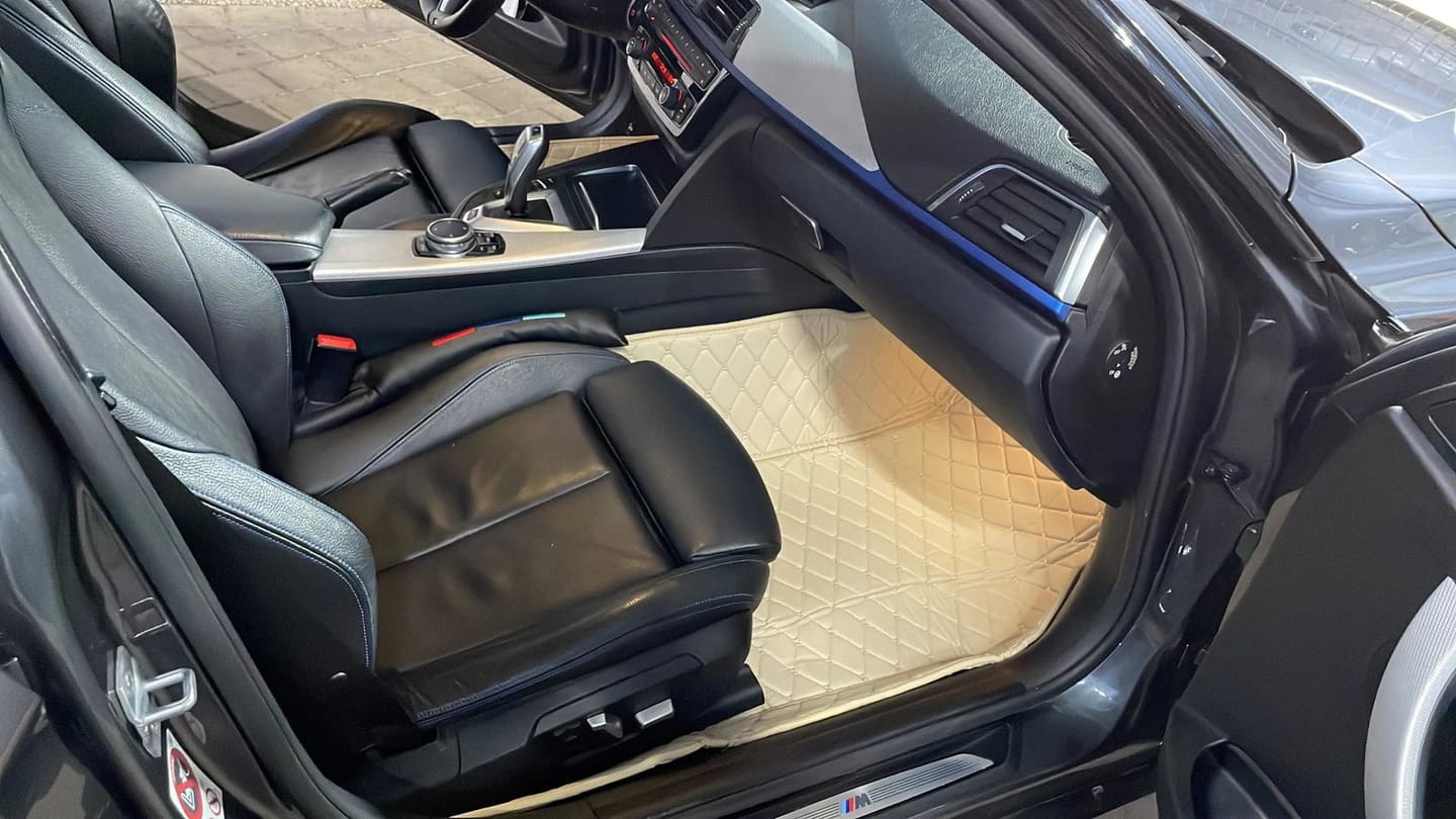 Customer photo review of MAßGESCHNEIDERTE - Premium Auto Fußmatten