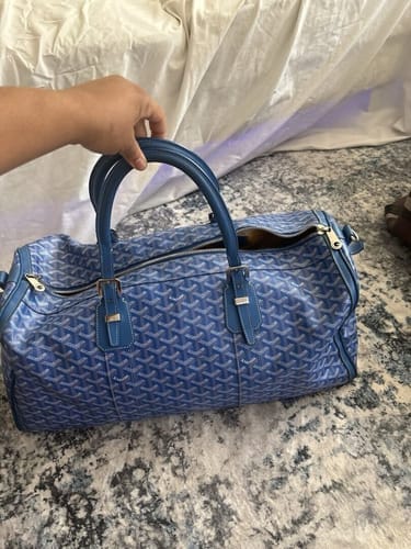 Customer photo review of Aventra Luxe Duffle