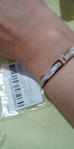 Customer photo review of Tara mother of pearl bangle