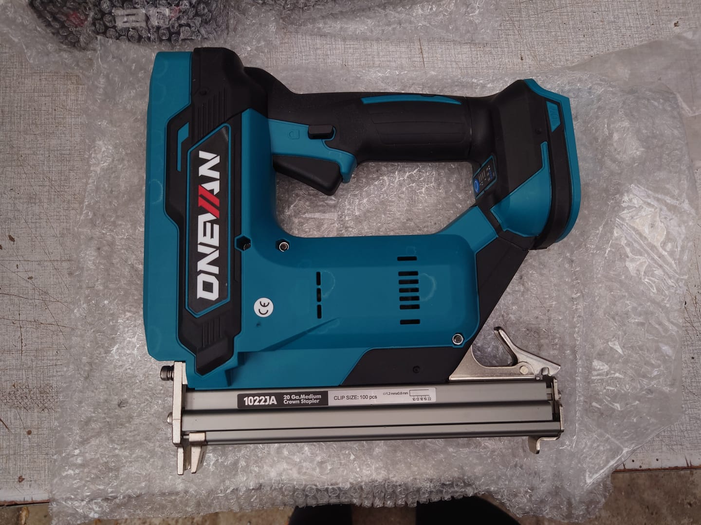 Customer photo review of YOFIDRA Brushless 2-in-1 Cordless Nailer (F30/422J) with Nails & Staples Set - Makita 18V Battery Compatible
