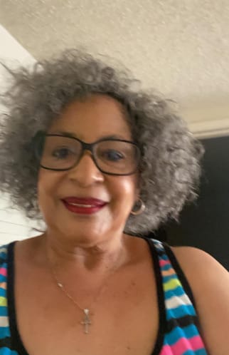 Customer photo review of Luvwin Full Machine Salt And Pepper Pixie Cut Curly Hair For Elder With Bang Without Lace