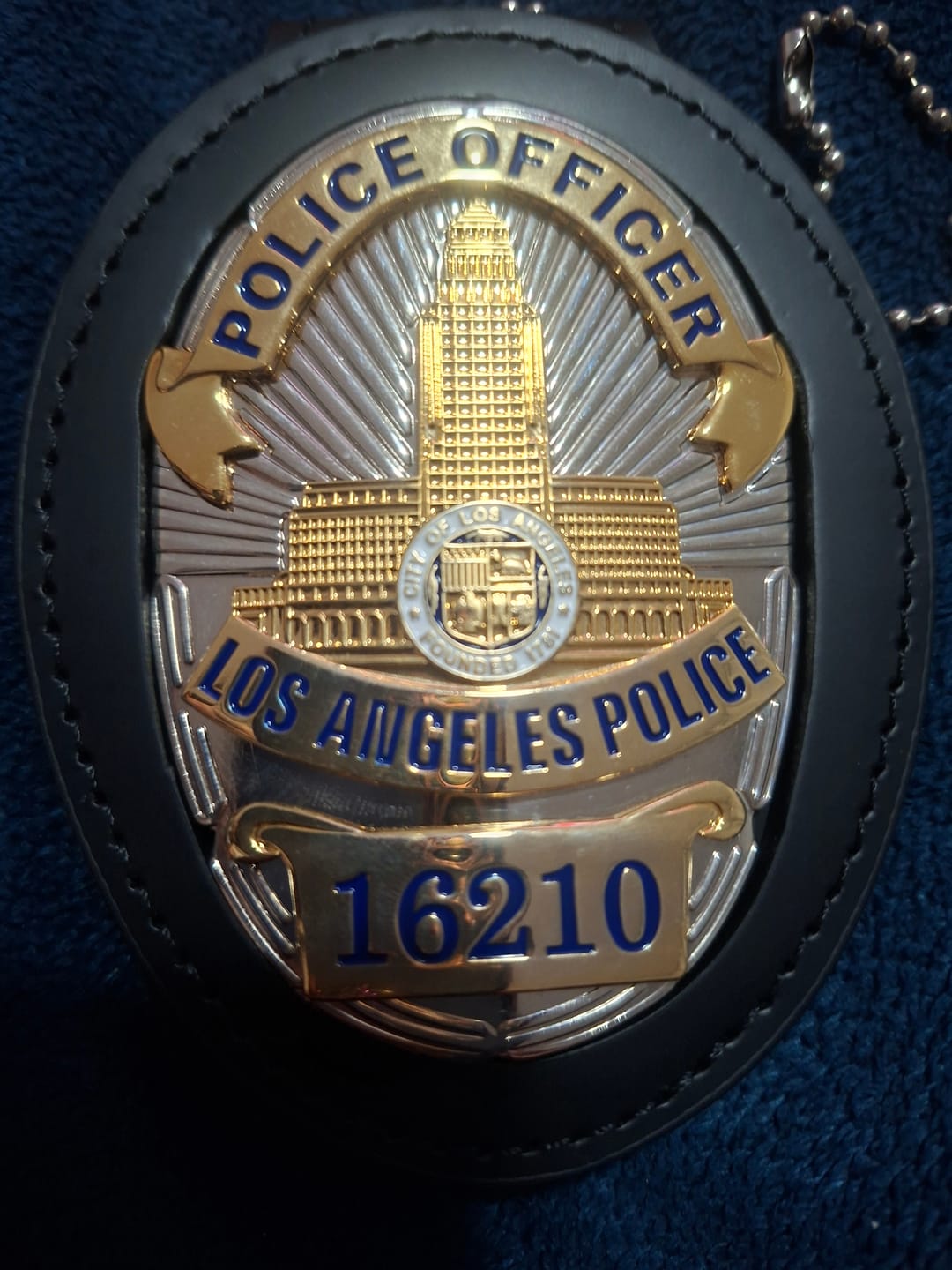 Customer photo review of Genuine Leather Oval Holder/ Holster/ Wallet For LAPD Los Angeles Police Badges