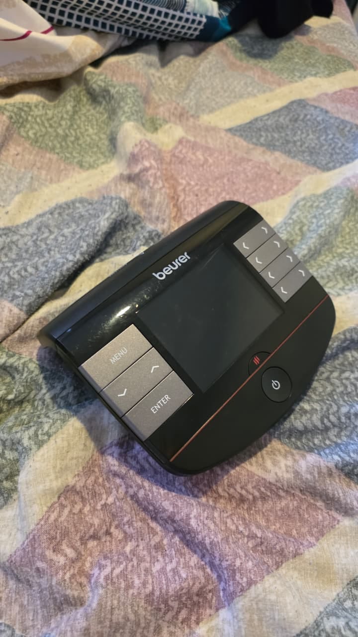 Customer photo review of Electroestimulador muscular con función de calor, 3 en 1 (EMS, TENS y masaje) con electrodos de gel EM80 HEAT | Marca Beurer