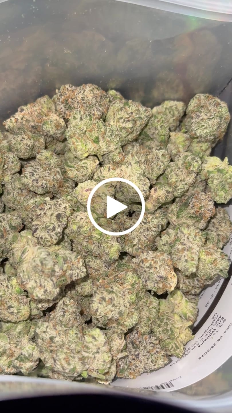 Customer video review of Elite Boutique Exotic Candy Fumes - Bulk - Hybrid