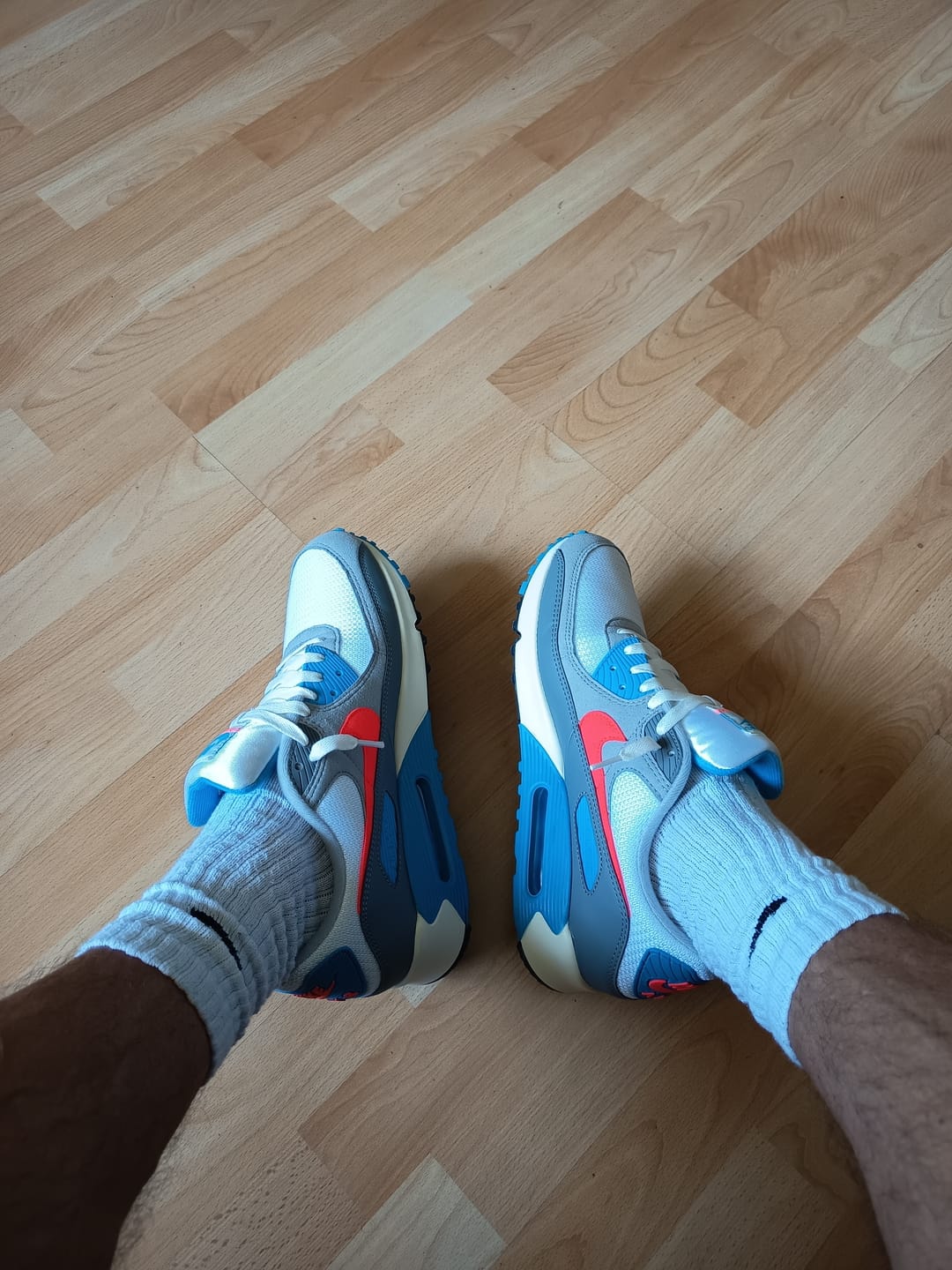 Customer photo review of Nike Air Max 90 - Cool Grey Infrared