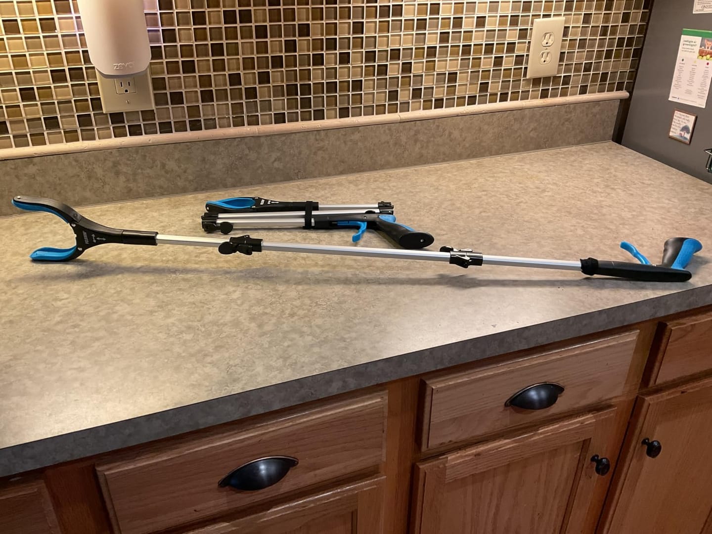 Customer photo review of 43" Foldable Grabber Reacher