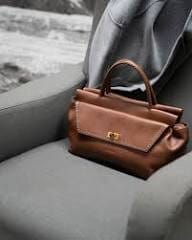 Customer photo review of Valley Purse