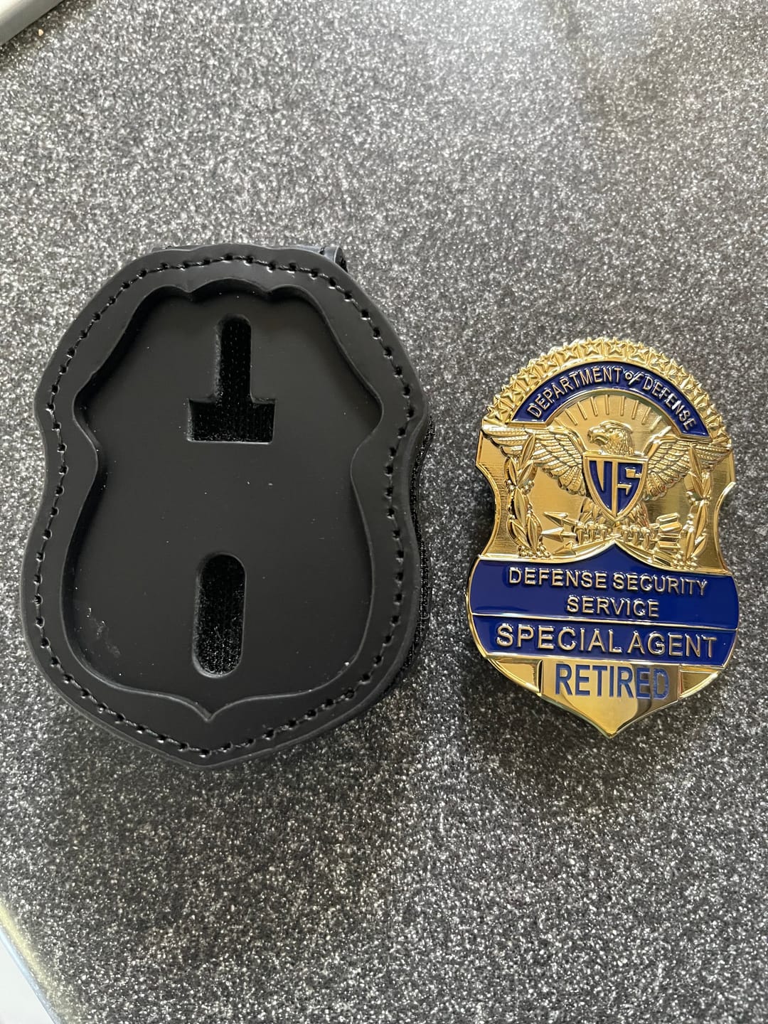 Customer photo review of U.S. DOD DSS Defense Security Service Special Agent Badge