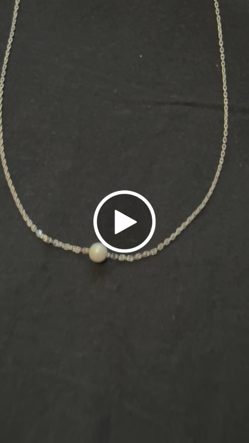Customer video review of Collar Perla de Mar