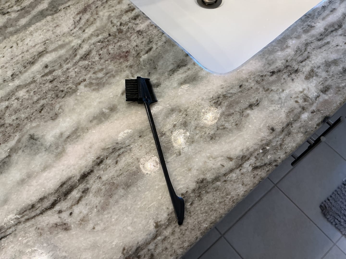 Customer photo review of Edge Control Brush