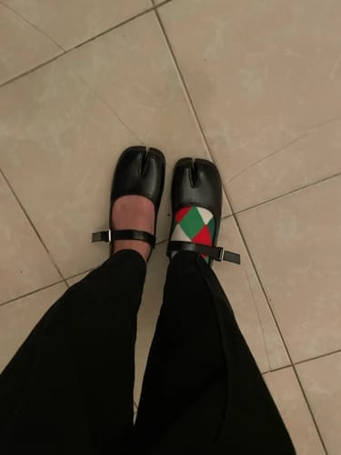 Customer photo review of Tabi loafers
