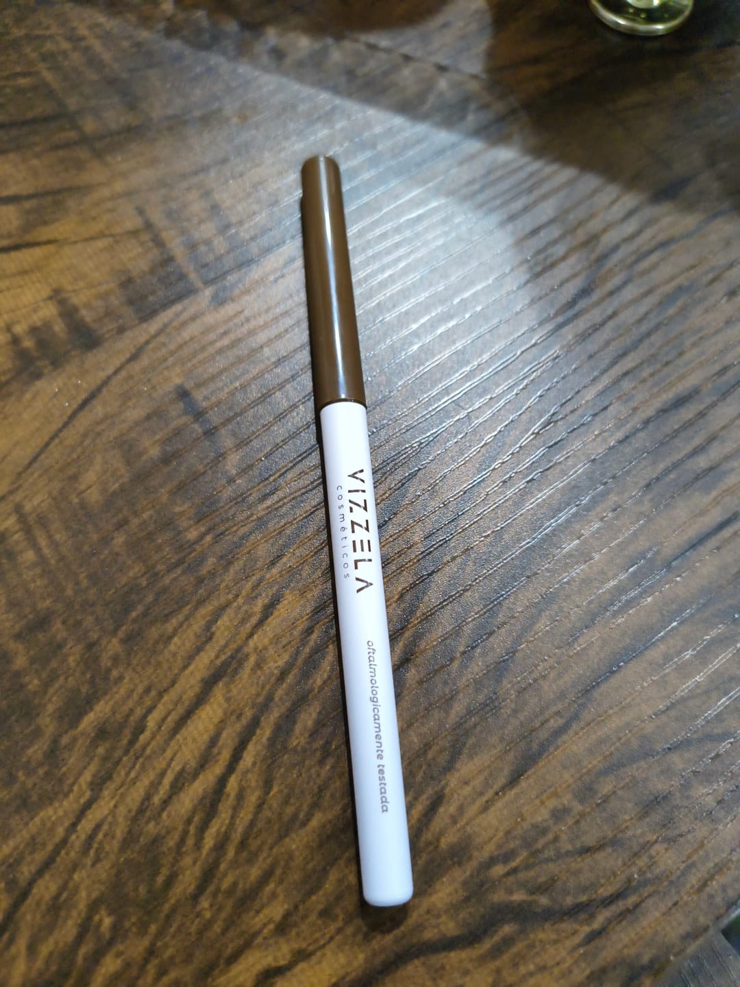 Customer photo review of Lapiseira Para Olhos Brown - Vizzela - Marrom Efeito Metalizado