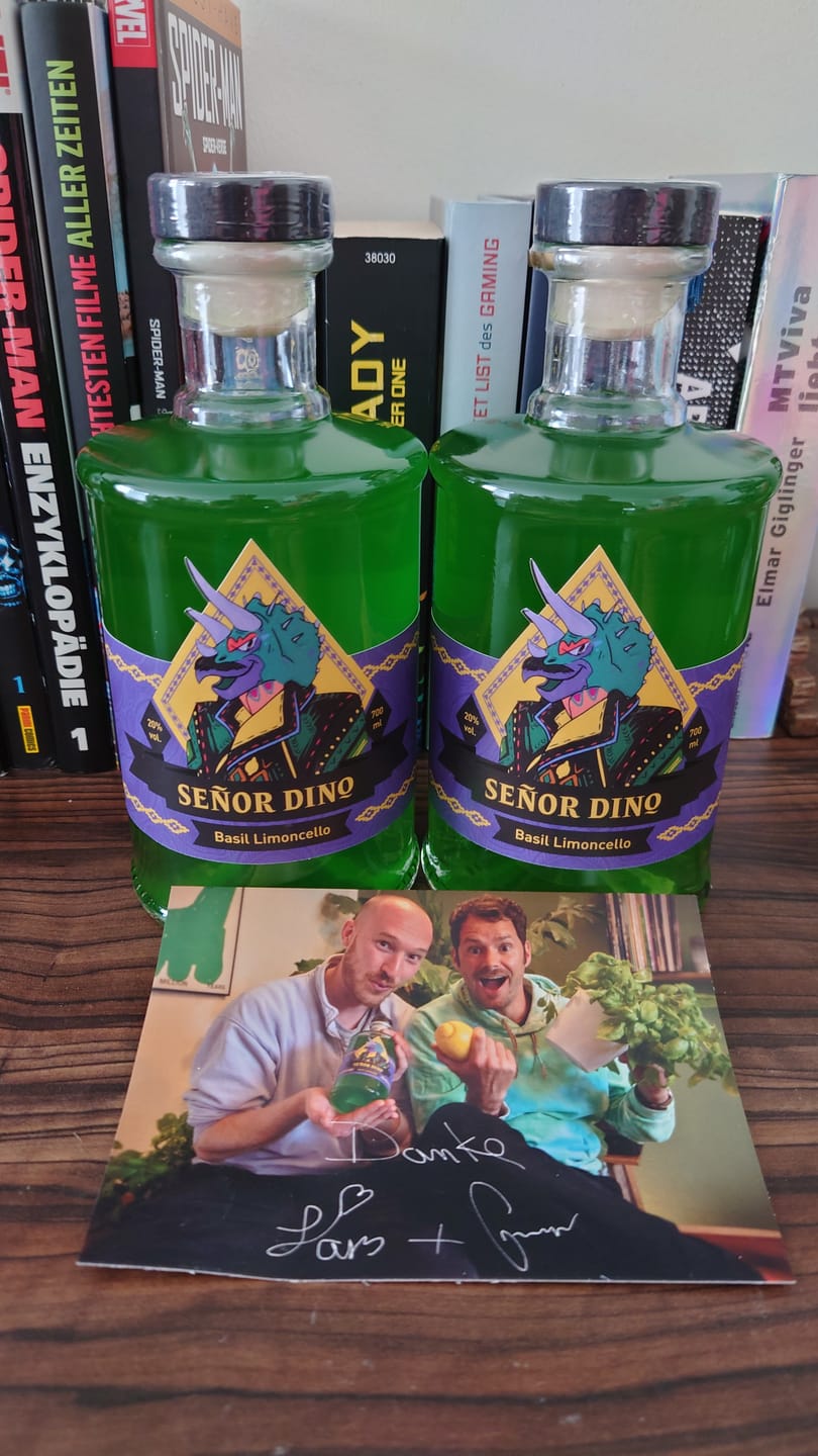 Customer photo review of Señor Dino – Basilikum Limoncello (700 ml)