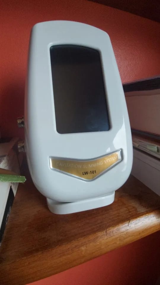 Customer photo review of AUS 40K™ Cavitation RF Slimming Machine