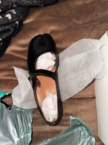 Customer photo review of Tabi loafers