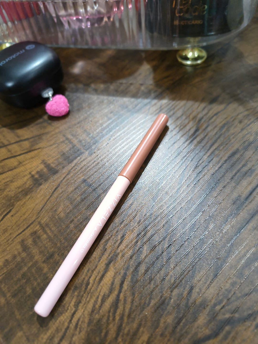Customer photo review of Lapiseira Labial Lipliner Ela É - Vizzela