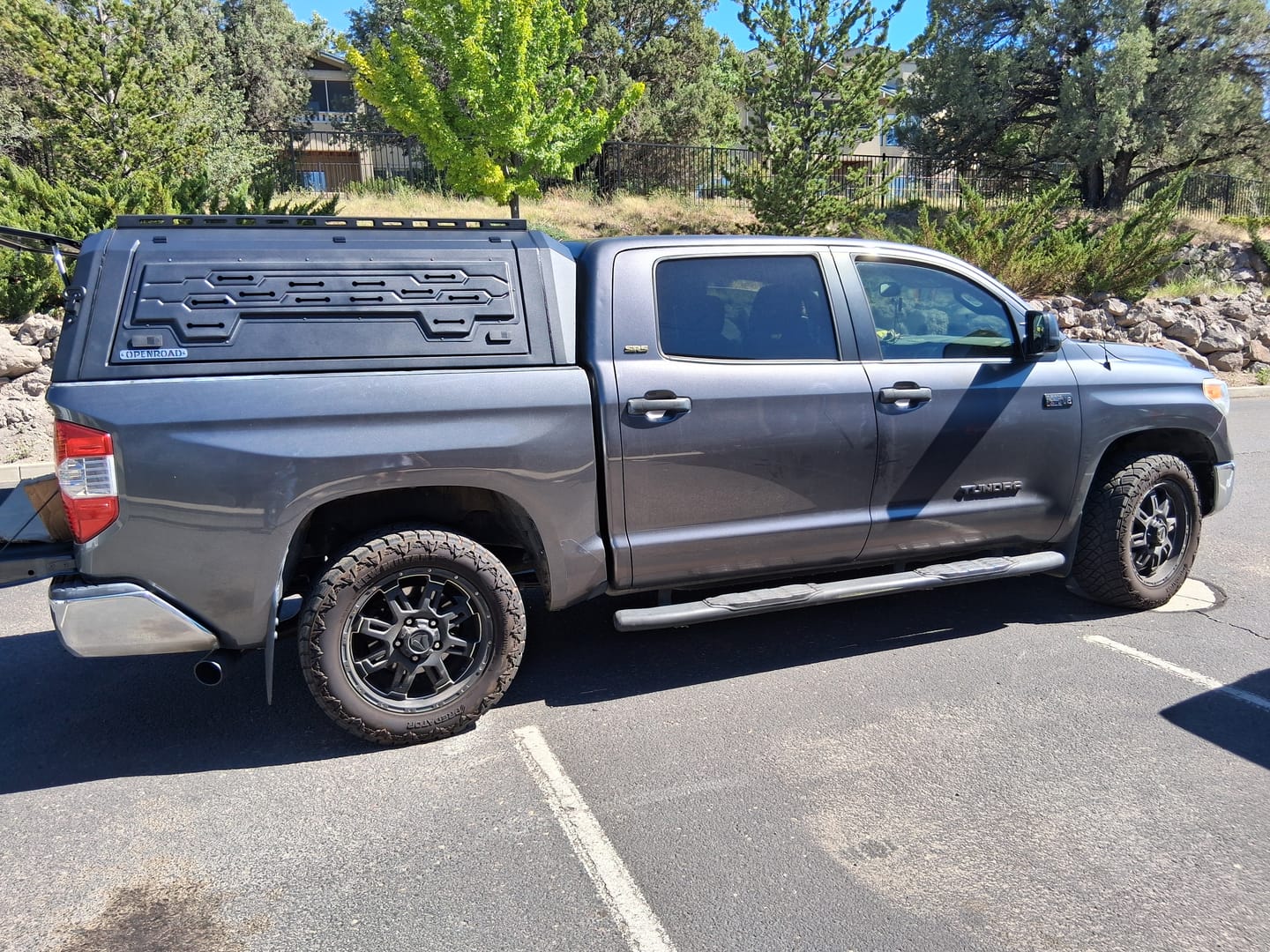 Customer photo review of OPENROAD Aluminum Truck Cap for Toyota Tundra (2014-2021) – 5.5ft Bed