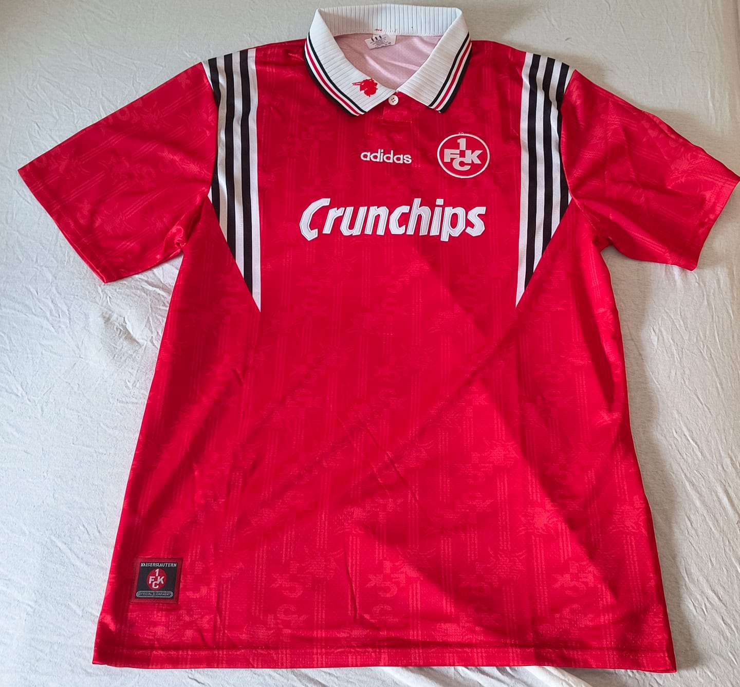 Customer photo review of 1. FC Kaiserslautern 1996–1998 Home Fußballtrikot Retro