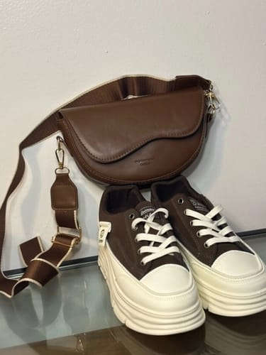 Customer photo review of Phoebe Vintage Handbag