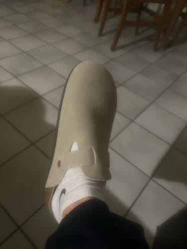Customer photo review of Unisex Arizona Narrow Smooth Sandals