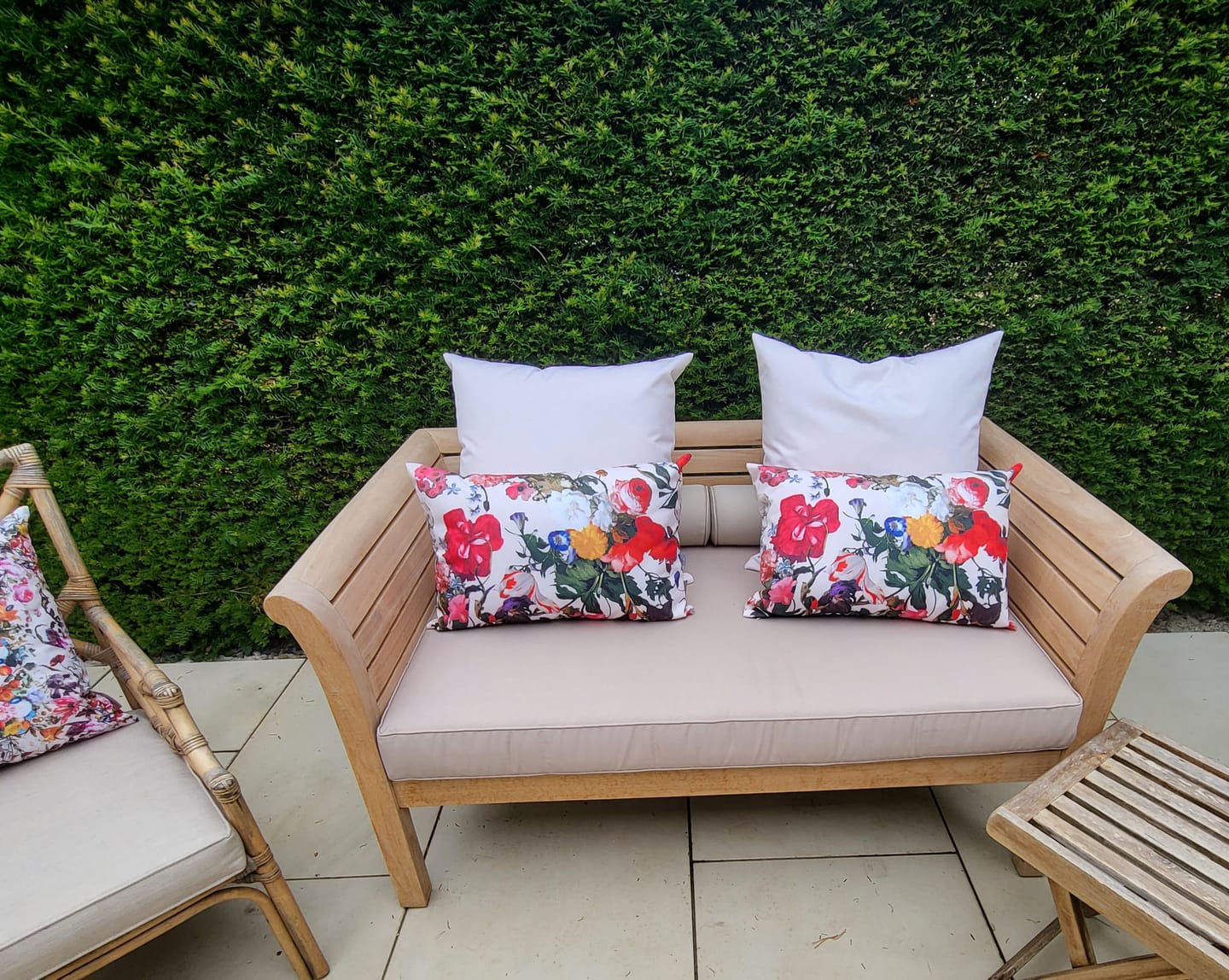 Customer photo review of Outdoor Garden Waterproof Cushion - Signature Colours