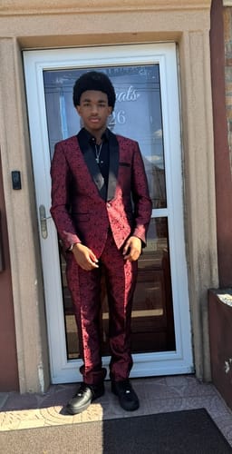 Customer photo review of Mens 2-Piece Shawl Lapel Jacuard Burgundy Tuxedo