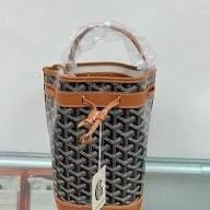 Customer photo review of Petite Flot Bucket