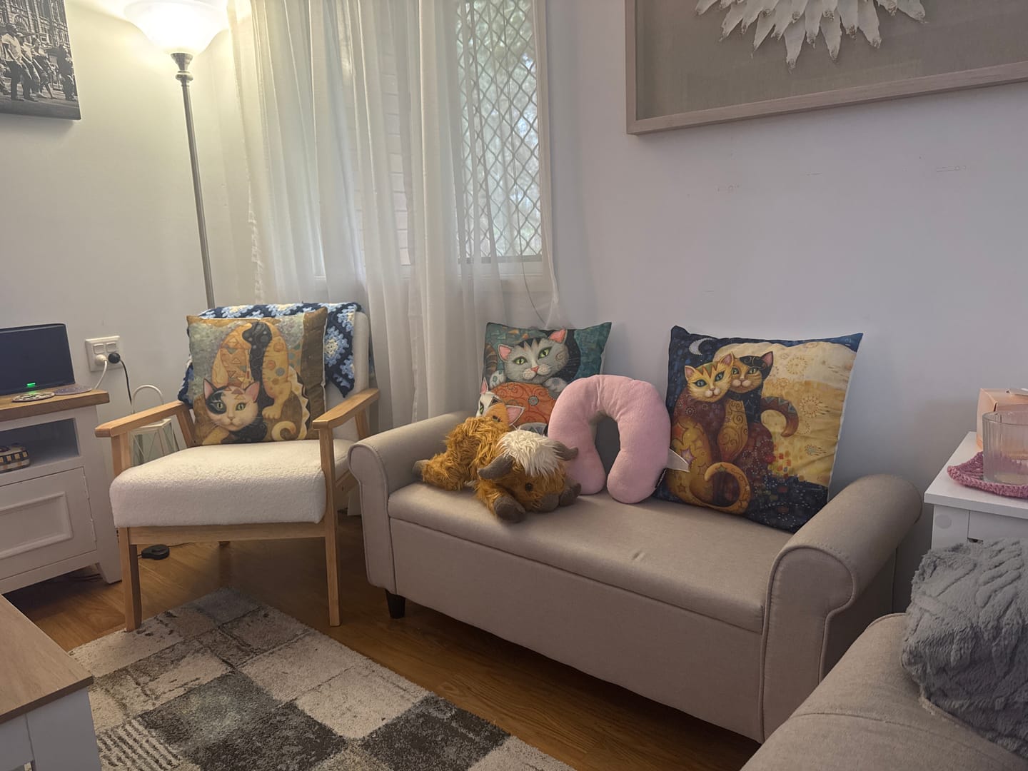 Customer photo review of Printed Cartoon Fashion Vintage Sofa Cushion Pillow Pillowcase