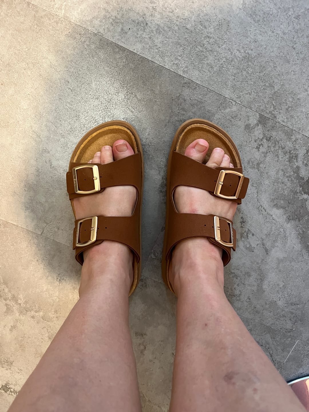 Customer photo review of Fenugreek Comfort Footbed Sandals