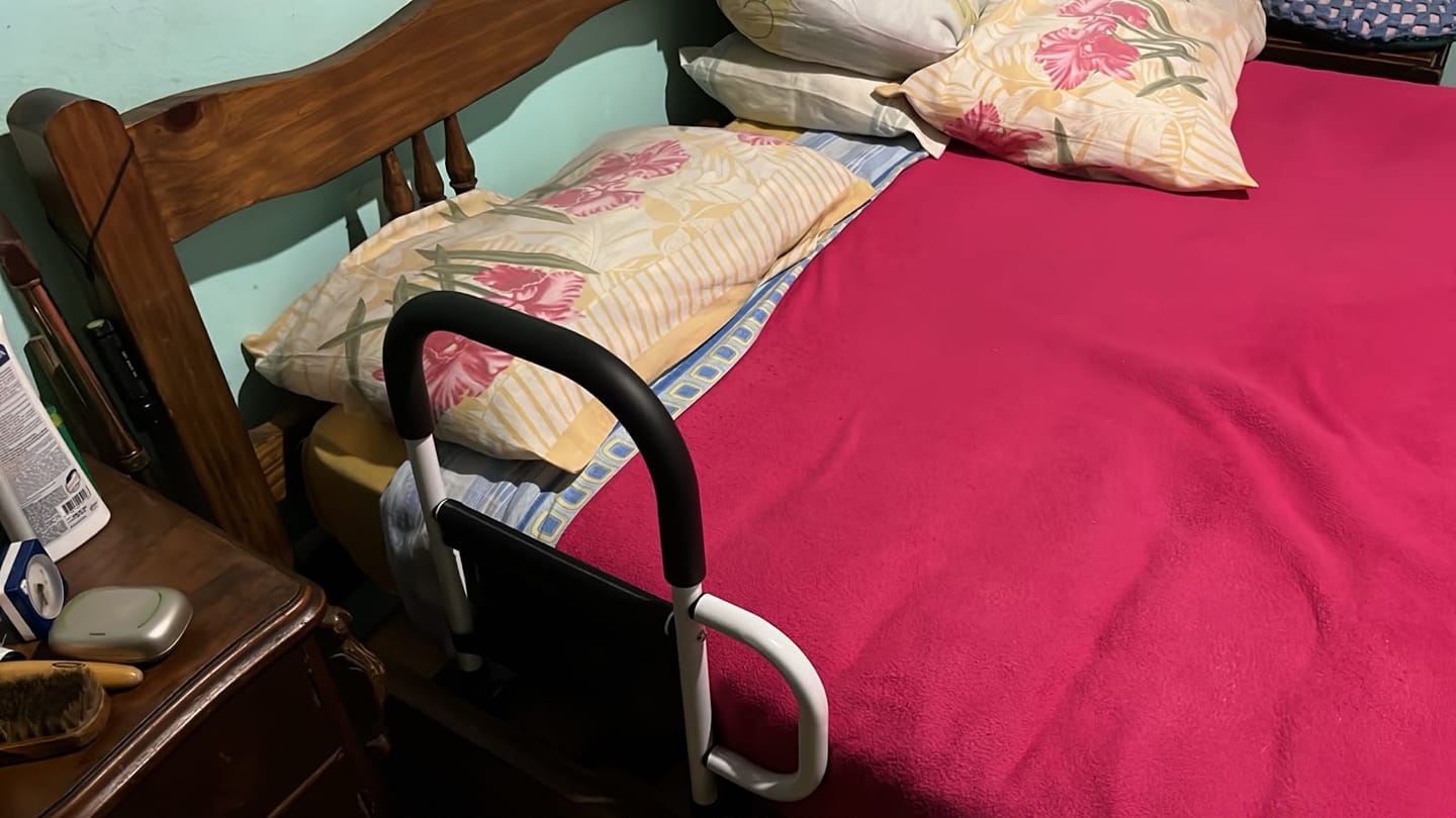 Customer photo review of Baranda de Seguridad y Apoyo para Cama